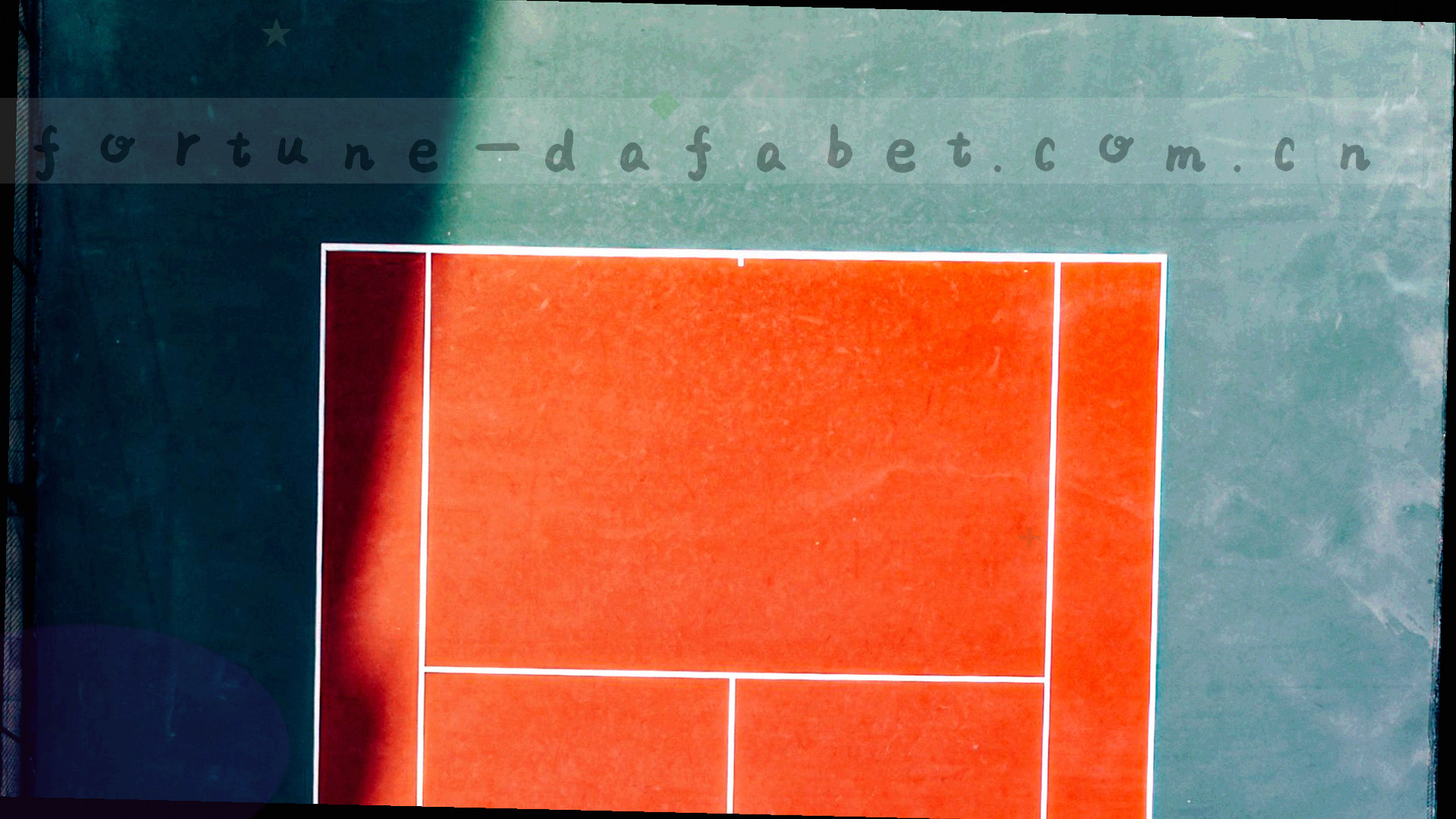 抽象金色几何图形与数字光效背景